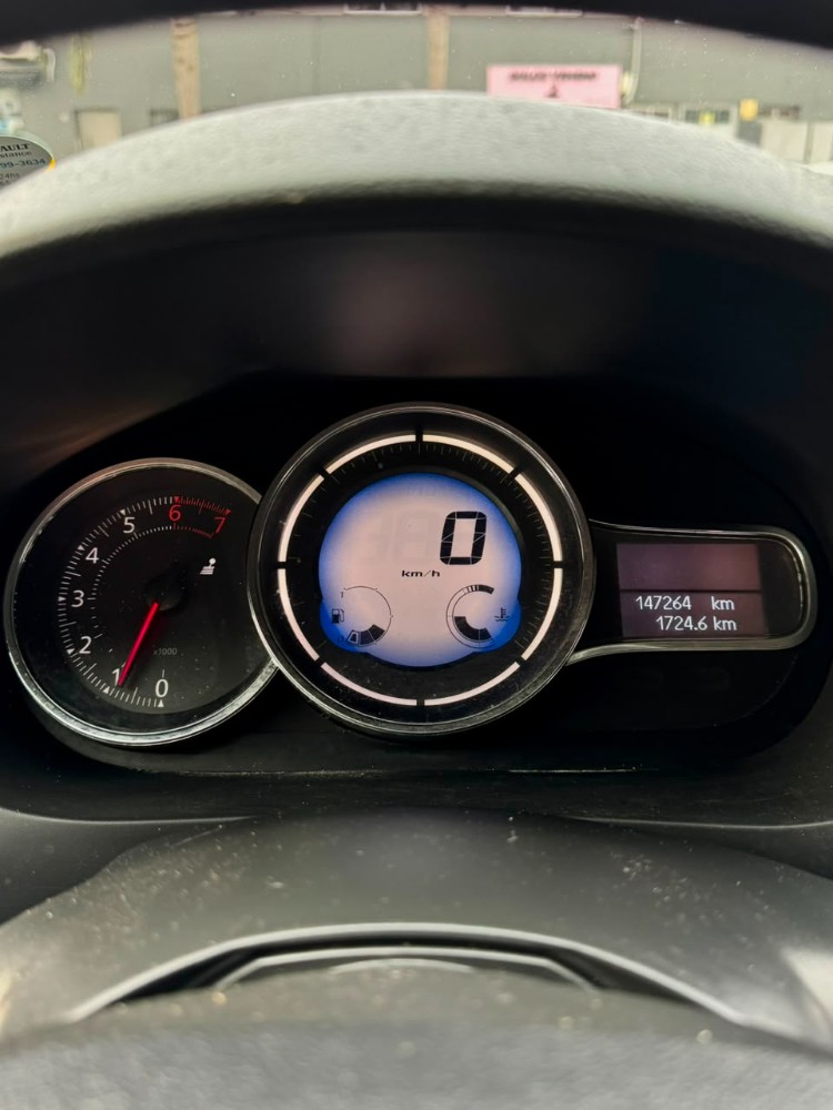 Renault FLUENCE 1.6 DYNAMIQUE — foto 10